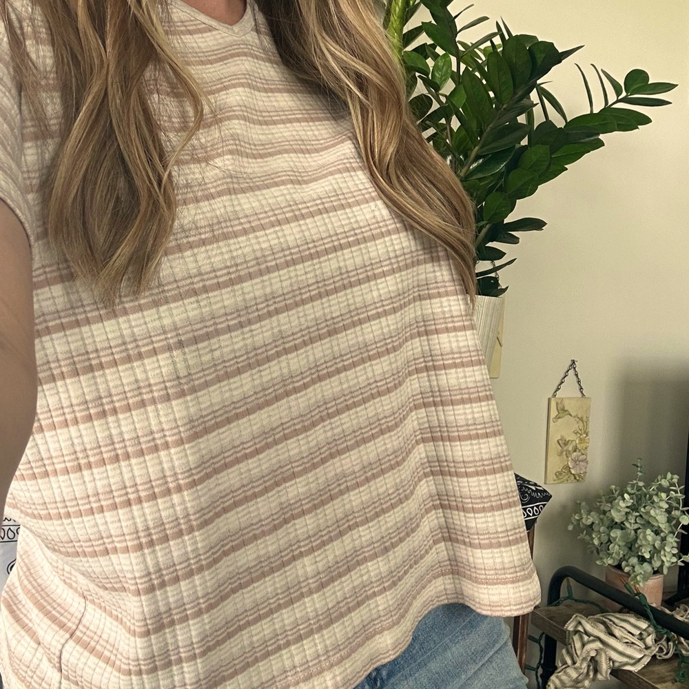 Vintage style striped short sleeve tee!